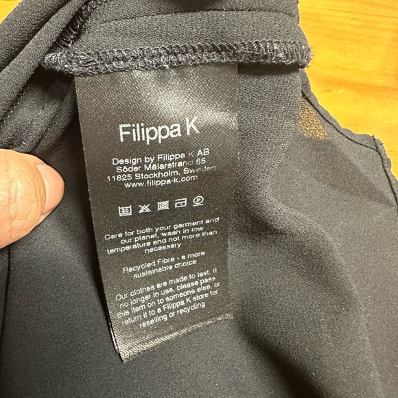 Filippa K V-neck chiffon pull on blouse - Picture 6 of 7